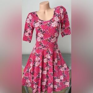 LuLaRoe Nicole Dress, size S